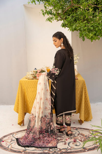3 Piece - Embroidered Lawn Suit