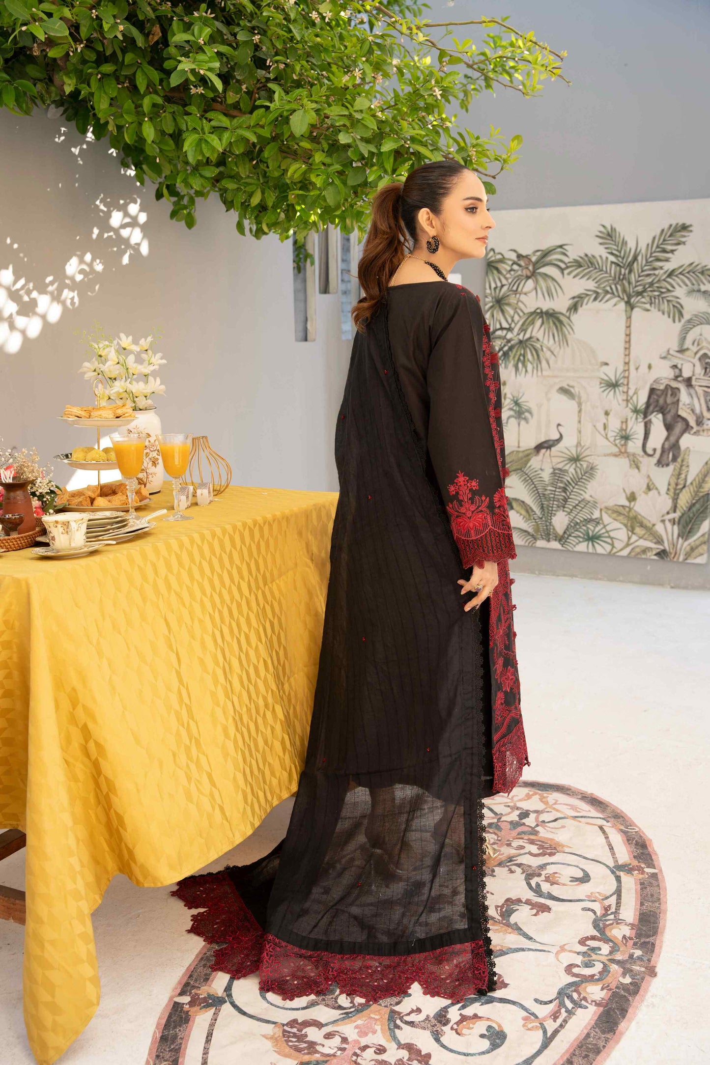 3 Piece - Embroidered Lawn Suit